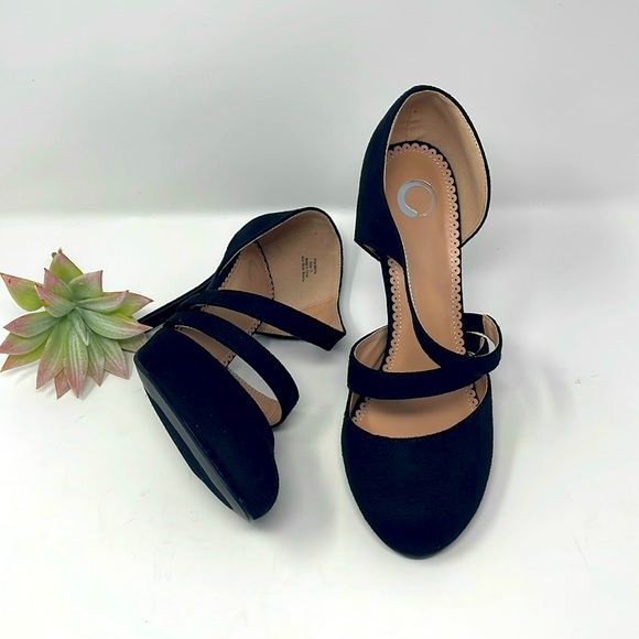 Journee Collection Shoes - Journee Collection Women's Zeera Strappy Pumps